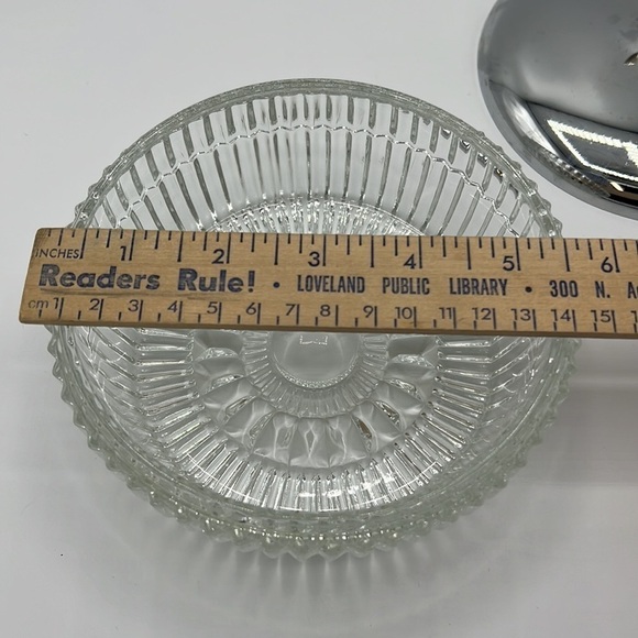 VINTAGE CUT GLASS VANITY DISH WITH LID - Picture 6 of 7